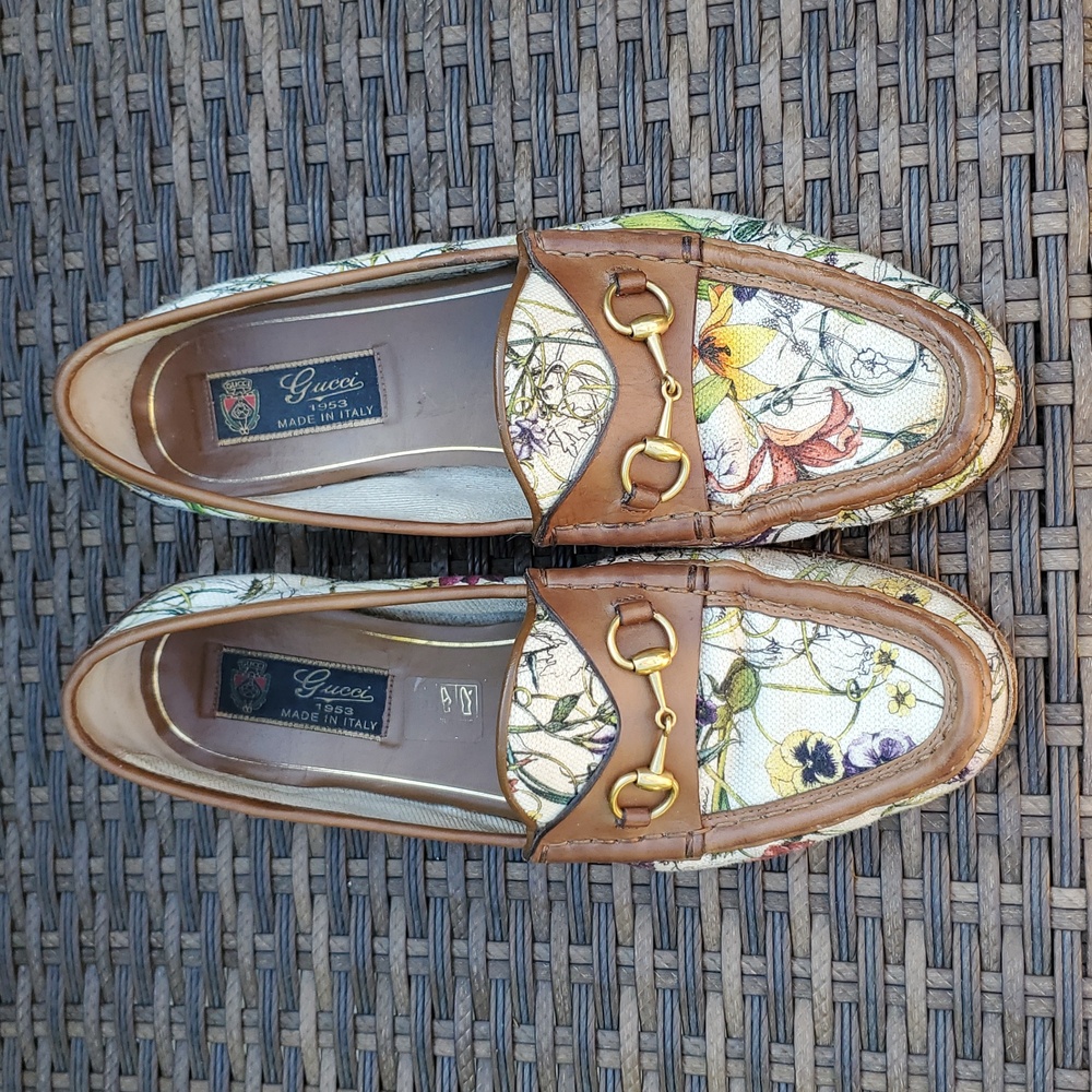 Gucci Floral Print Loafers